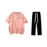Комплект одежды (Розовая футболка + Черные повседневные штаны)