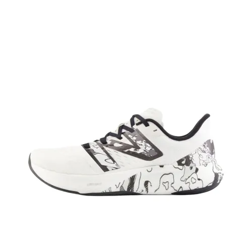 New Balance NB FuelCell Rebel v3 Устойчивые к истиранию низкие беговые кроссовки для мужчин белые и черные