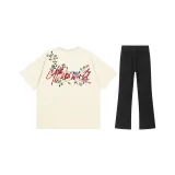 Кремово-абрикосовый