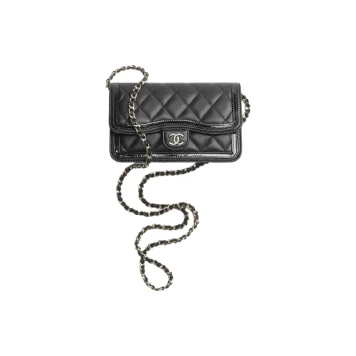 CHANEL Lambskin Лакокожий Телячья кожа Сумка через плечо Сумка на плечо Женская Черная