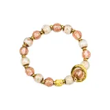 Цветок вишни нефритовый