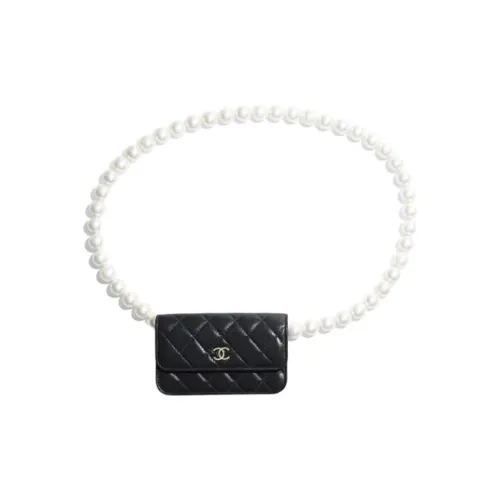 CHANEL Сумки через плечо Женские