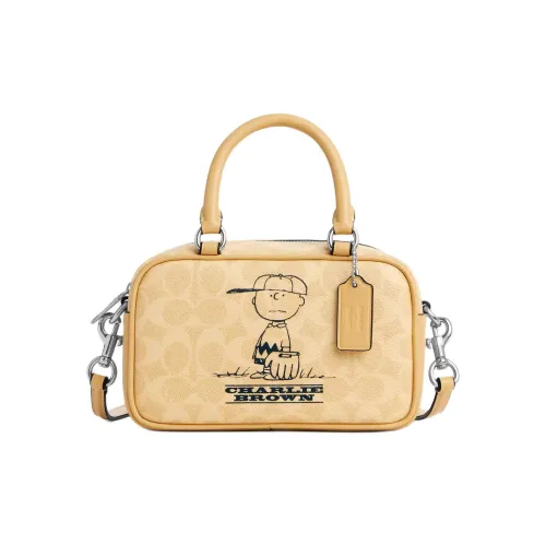 COACH Charlie Клатчи Женские