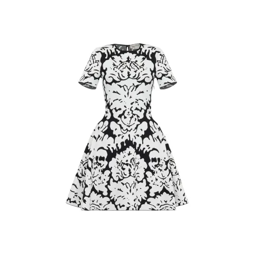 Alexander McQueen Белое Женское Короткое Платье с Рукавами