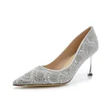 Серебристo-серый