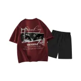 Бордовый топ, черные штаны