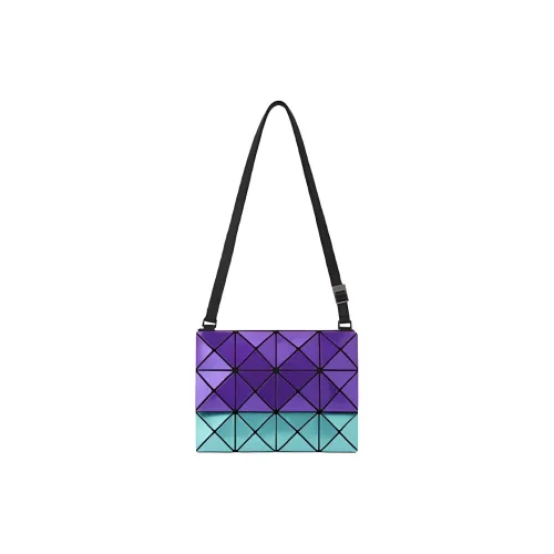 ISSEY MIYAKE Сумки через плечо Женские