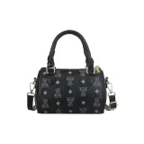 Черный с брелоком