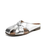 Серебристый