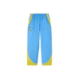 Светло-голубой