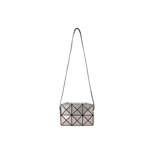 ISSEY MIYAKE Сумки через плечо Женские