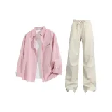 Red and White Stripes + Ivory White Pants  
Красные и белые полосы + белые брюки цвета слоновой кости