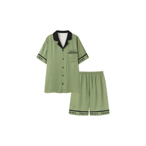 Пижамный комплект для мужчин от Floating Light Islands