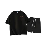 Чёрный топ, чёрный низ