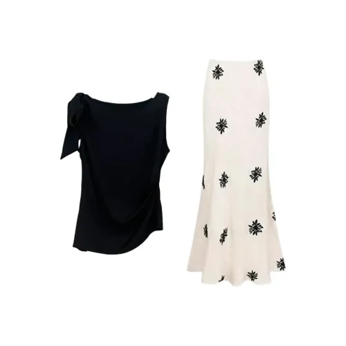 SKYA Женские Комплекты с юбкой