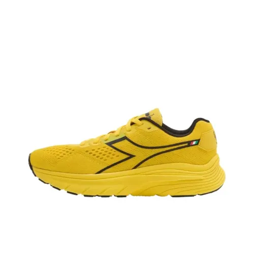 DIADORA Беговые кроссовки Низкие Желтые Унисекс