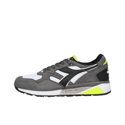 DIADORA N9002 Беговые кроссовки Низкий топ Штормово-серый Унисекс