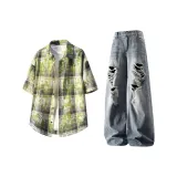 Зеленая рубашка в клетку с короткими рукавами + синие штаны