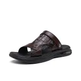 Коричневый