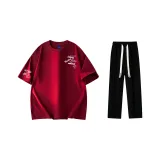 Комплект одежды (Благородный красный футболка + черные повседневные штаны)