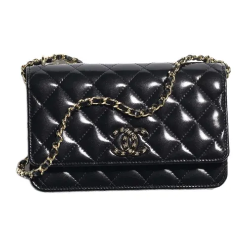 CHANEL Женские кошельки