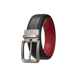 Матовая пряжка цвета оружейного металла, черная, внешняя сторона красная, основа ремня