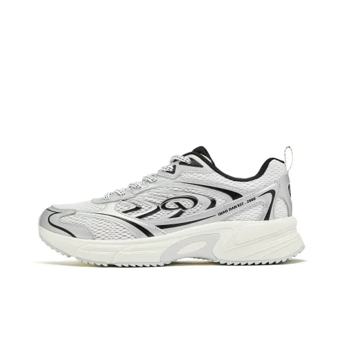 QIAODAN Kaiyuan 2,0SE Противоскользящий Устойчивый к истиранию Низкий Топ Casual Мужской Серебряный Jordan Белый