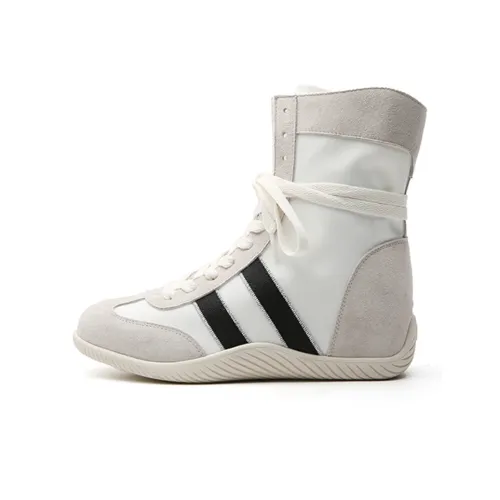 A Poinsettia Princess Casual Женские