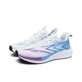 Циан является оттенком синего.