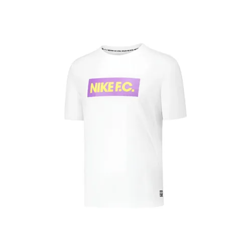 Nike Белый Мужской T-Shirt