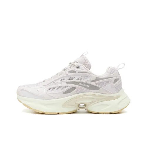 QIAODAN Амортизация и Устойчивость к Износу Покрытие Низкий Топ Кроссовки для Бега Женские Прозрачный Фиолетовый