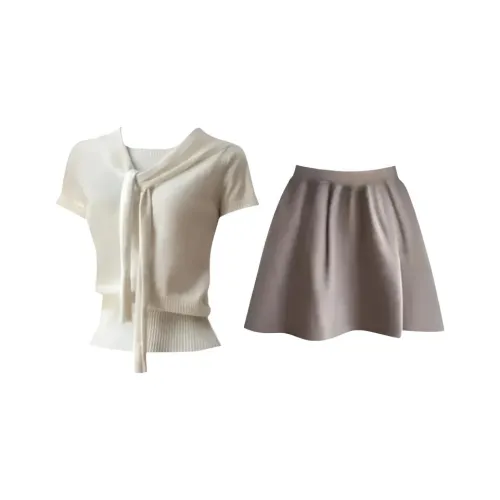 SKYA Женские Комплекты с юбкой