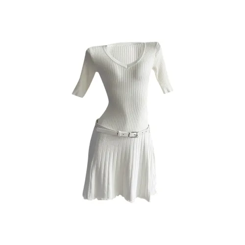 GORGEOUSIDEA Короткое платье с короткими рукавами женское