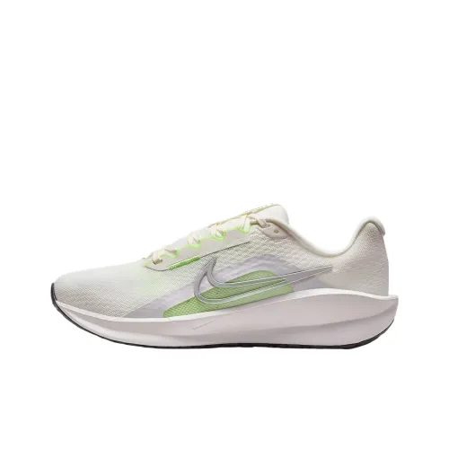 Nike DOWNSHIFTER 13 Low Top Soft Foam Rubber Outdoor Running Shoes Women's Green