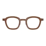 Коричневый