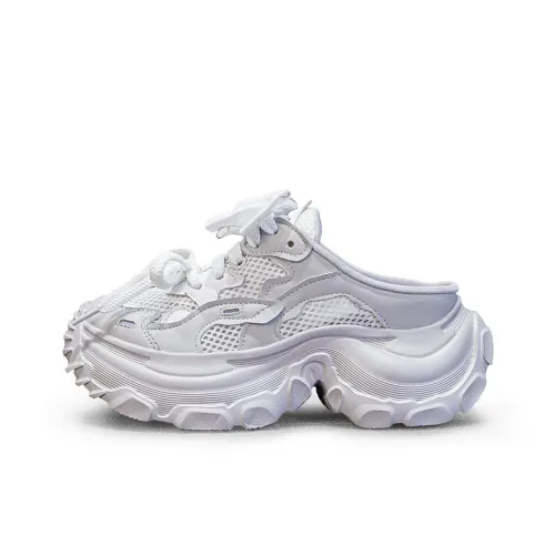 A Poinsettia Princess Домашние тапочки Женские