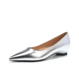 Серебристый