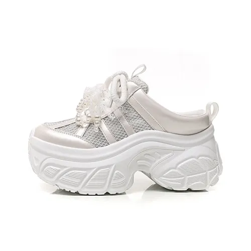 A Poinsettia Princess Домашние тапочки Женские