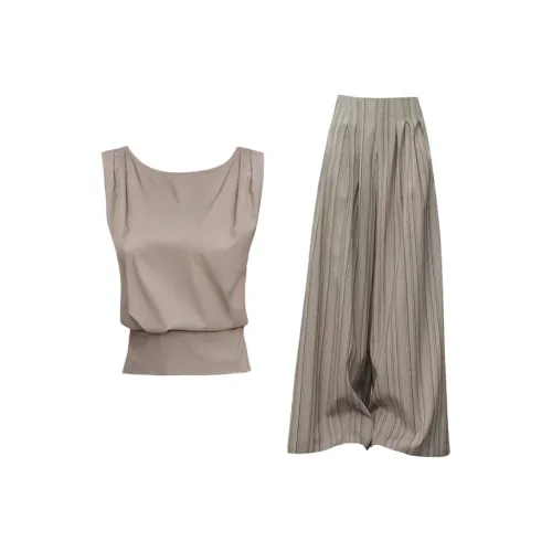 SKYA Женские повседневные костюмы