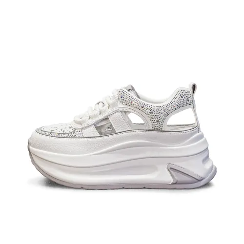 A Poinsettia Princess Casual Женские