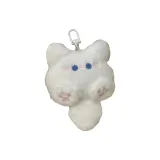 Белый котенок