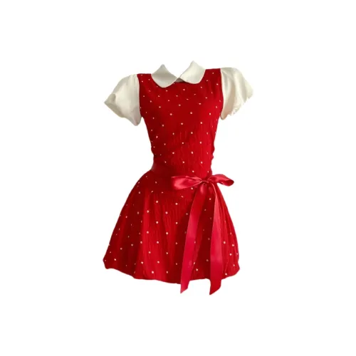 Красный женские короткие с рукавами платья