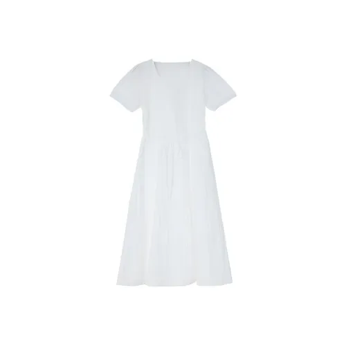 Розовое короткое платье с короткими рукавами женское