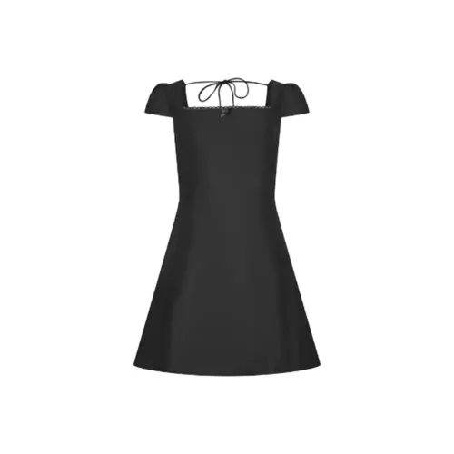 URBAN REVIVO Короткое платье с короткими рукавами женское