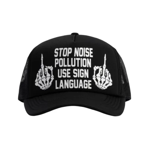 Мужские кепки совместного бренда PLEASURES