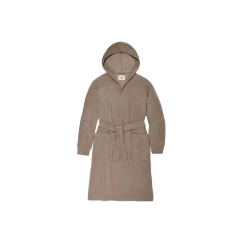 UGG Мужское пальто серого цвета