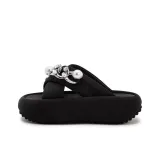 Модный черный