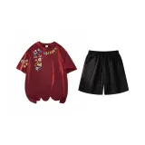 Бордовый топ + черные штаны