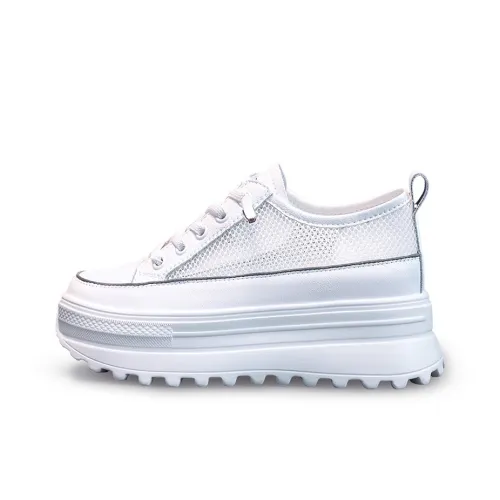 A Poinsettia Princess Casual Женские