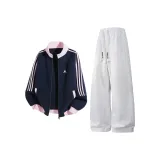 Темно-синий синий топ + светло-серые штаны цвета фотинии